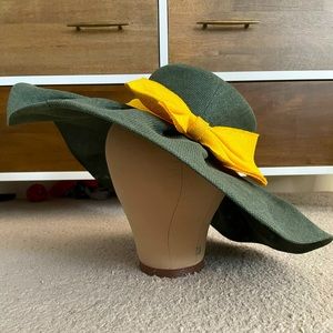 Green with yellow bow floppy hat